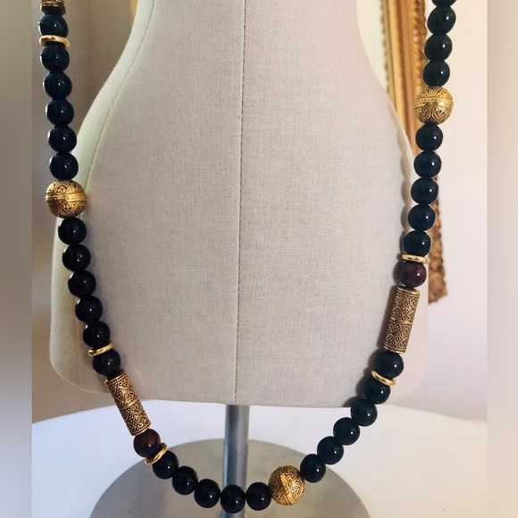 Beautiful 1928 Black Glass necklace - Picture 2 of 11